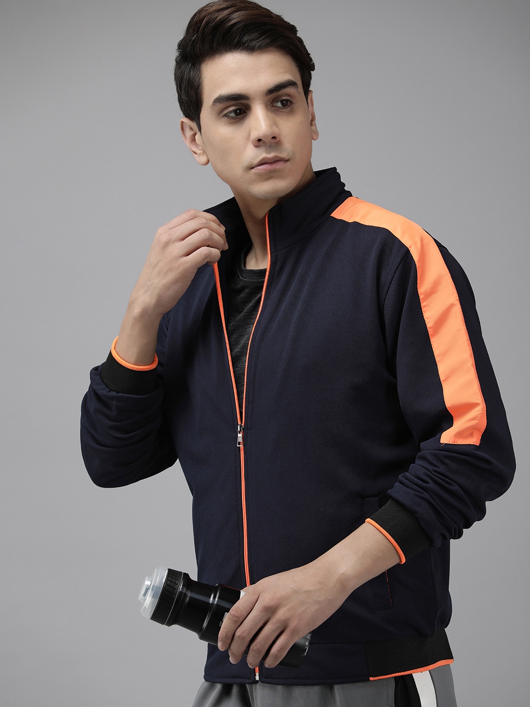 

VOXATI Men Solid Sporty Jacket, Blue