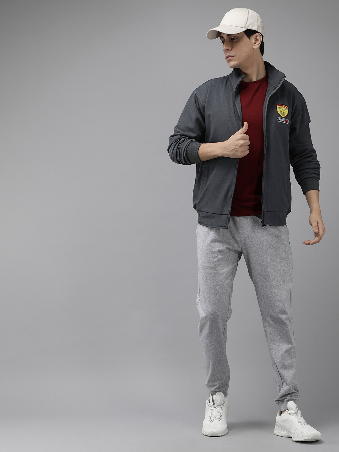 

VOXATI Men Solid Sporty Jacket with Patchwork, Grey