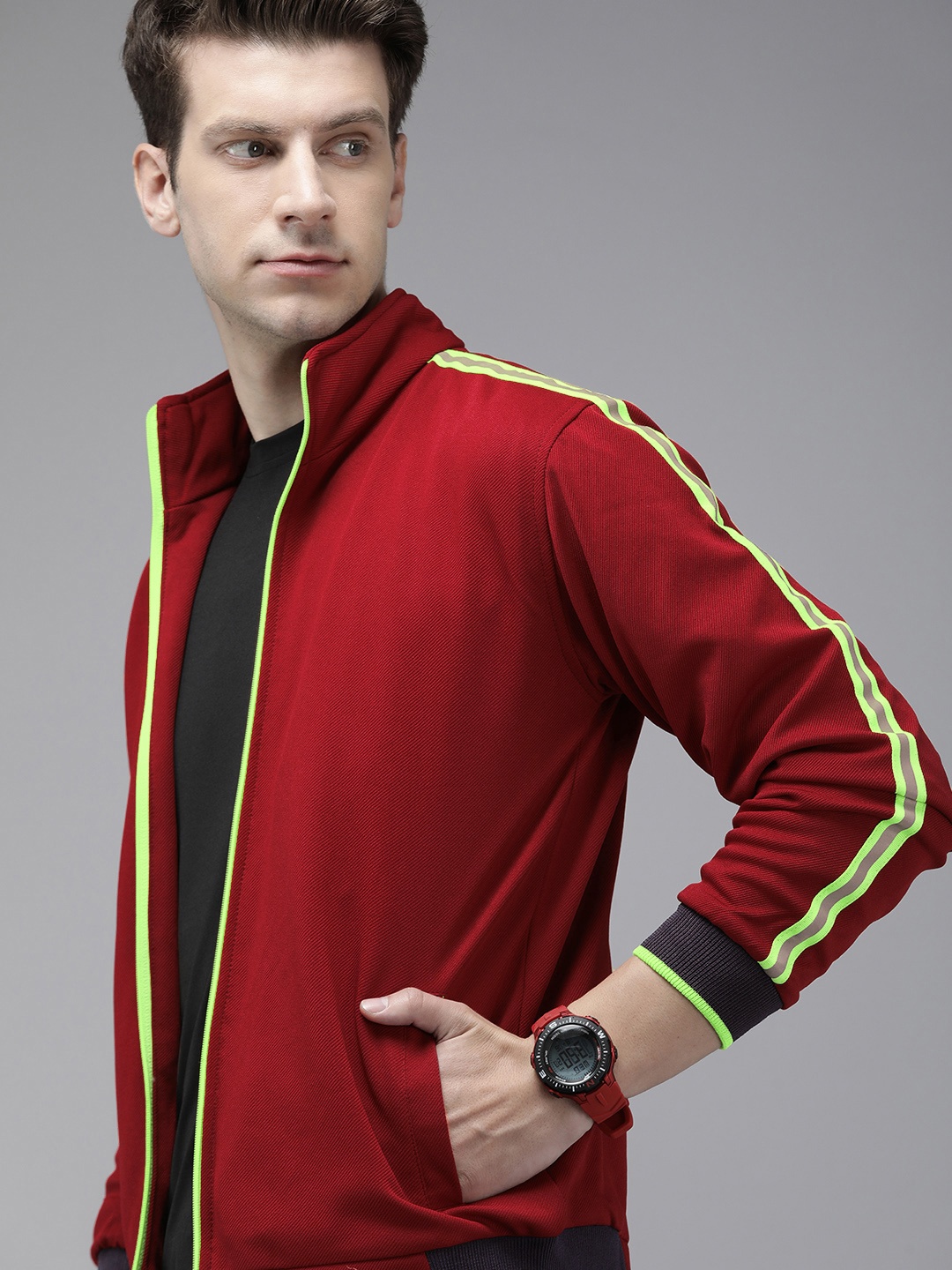 

VOXATI Men Solid Sporty Jacket, Maroon