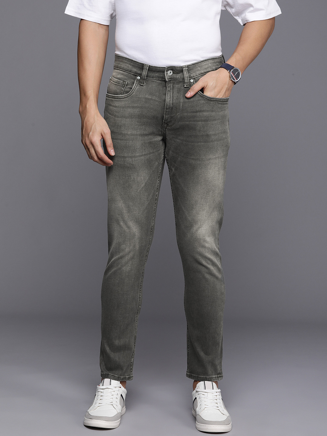

Louis Philippe Jeans Men Smart Skinny Fit Heavy Fade Stretchable Jeans, Grey