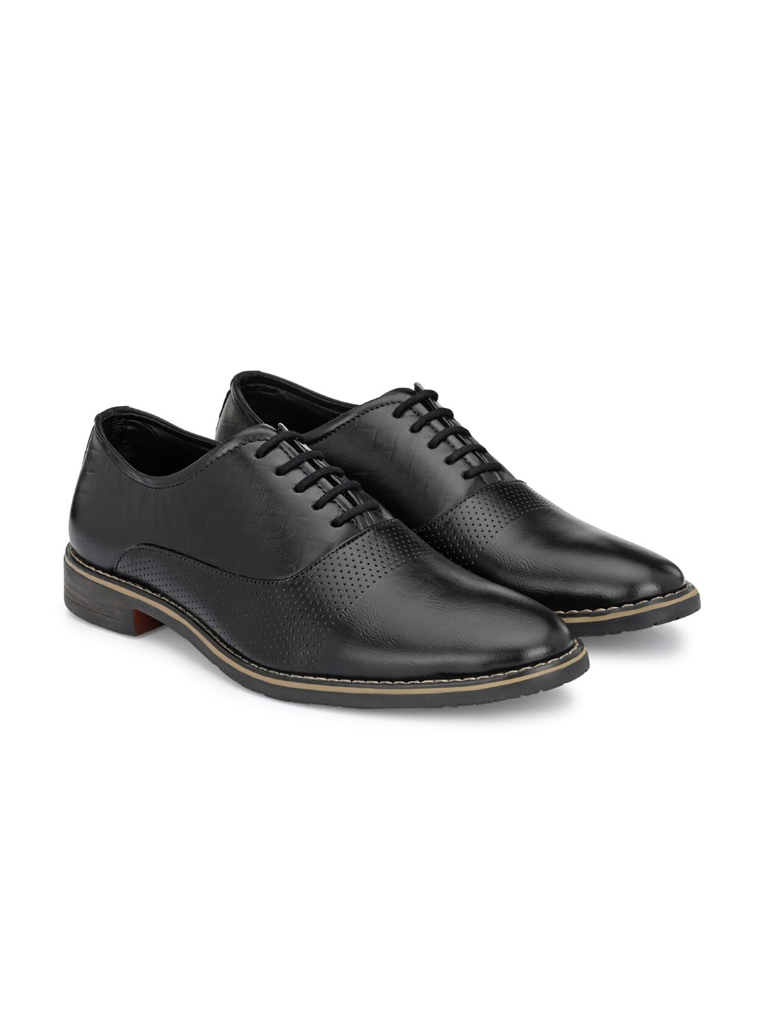 

ATTITUDIST Men Textured Formal Oxfords, Black