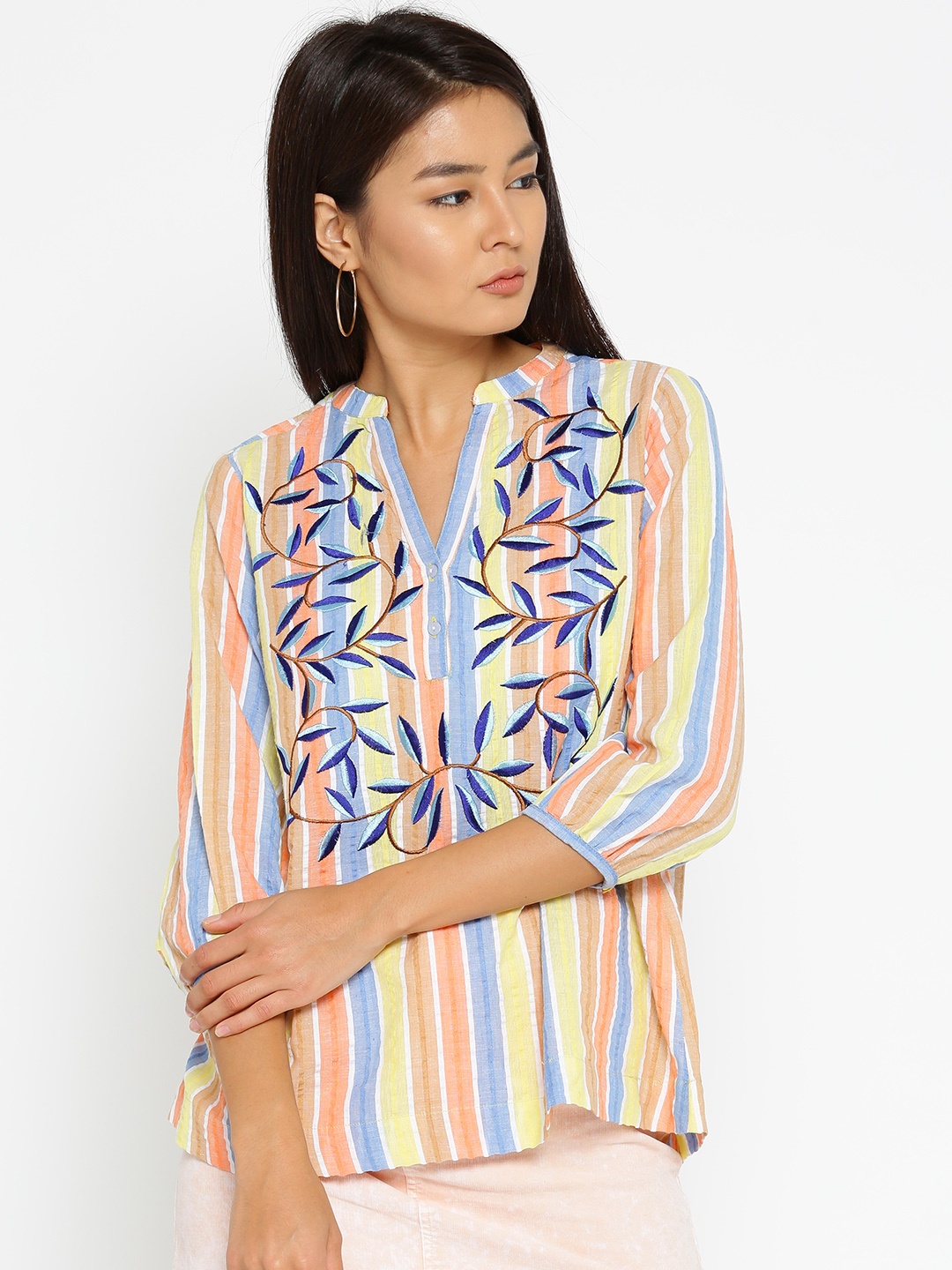 

Noi Women Multicoloured Striped Top, Multi