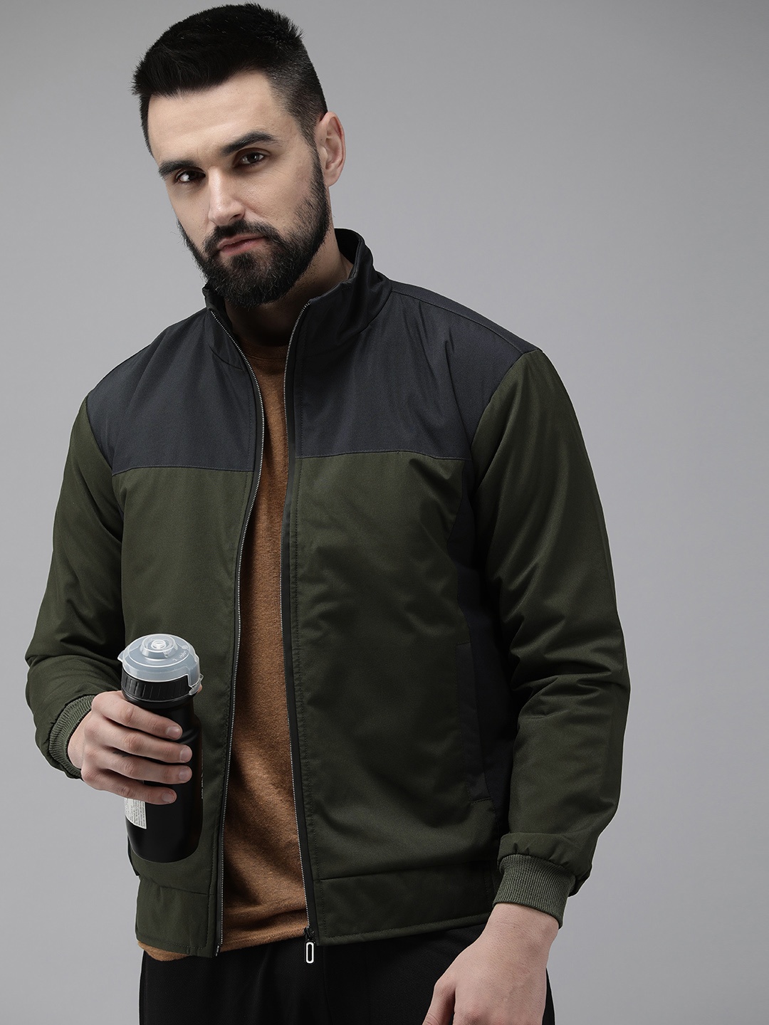 

VOXATI Men Colourblocked Sporty Jacket, Olive
