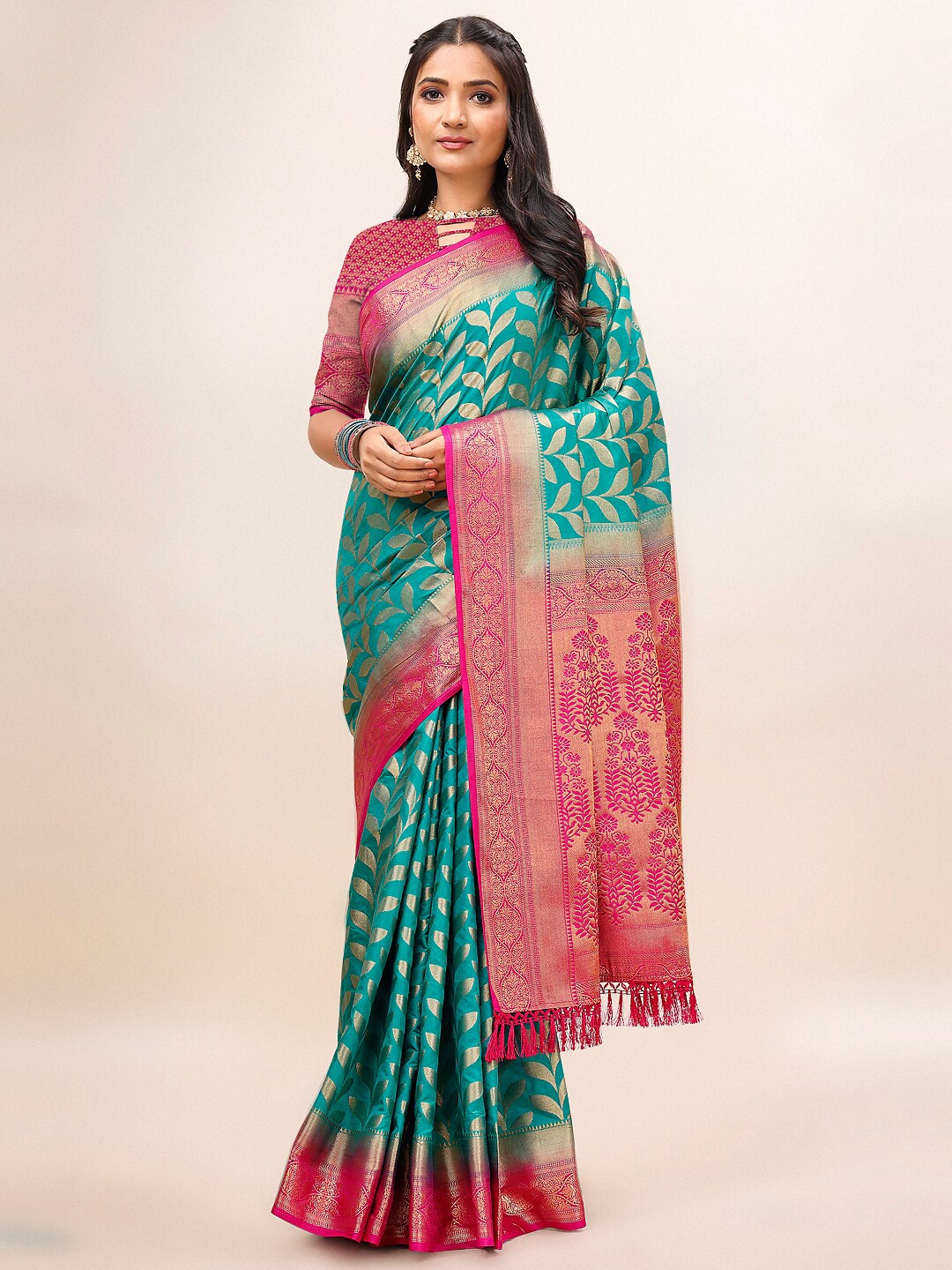 

Indian Women Floral Woven Design Zari Banarasi Saree, Turquoise blue