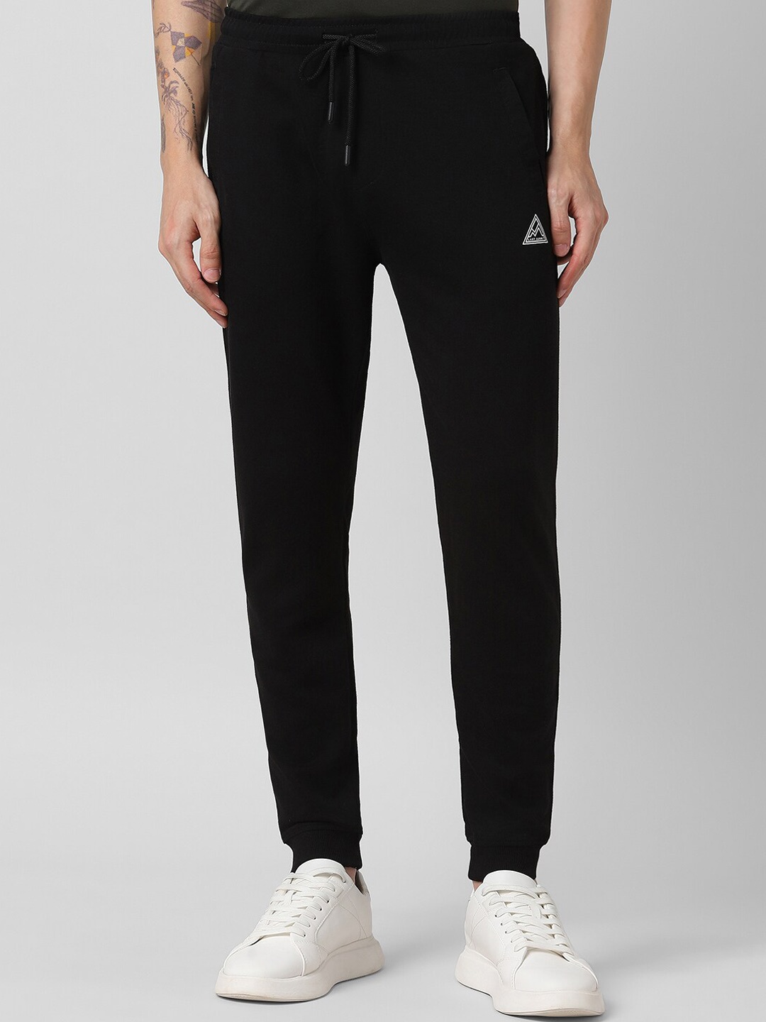 

People Men Black Mid Rise Joggers