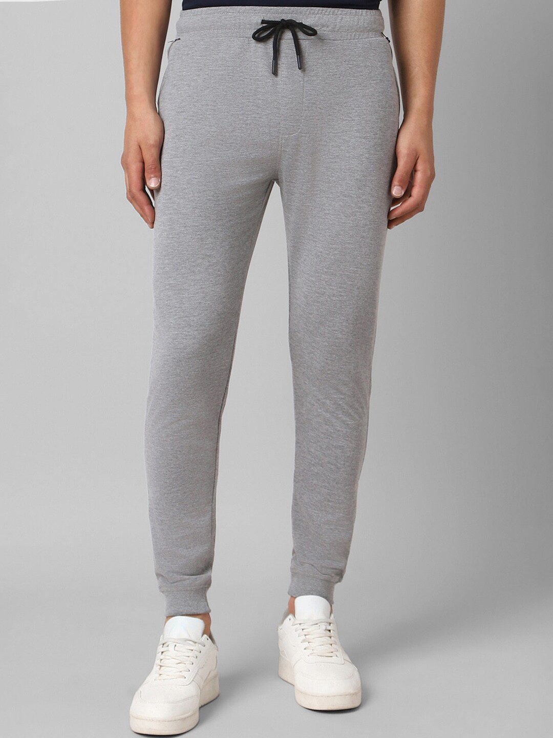 

People Men Grey Mid Rise Joggers