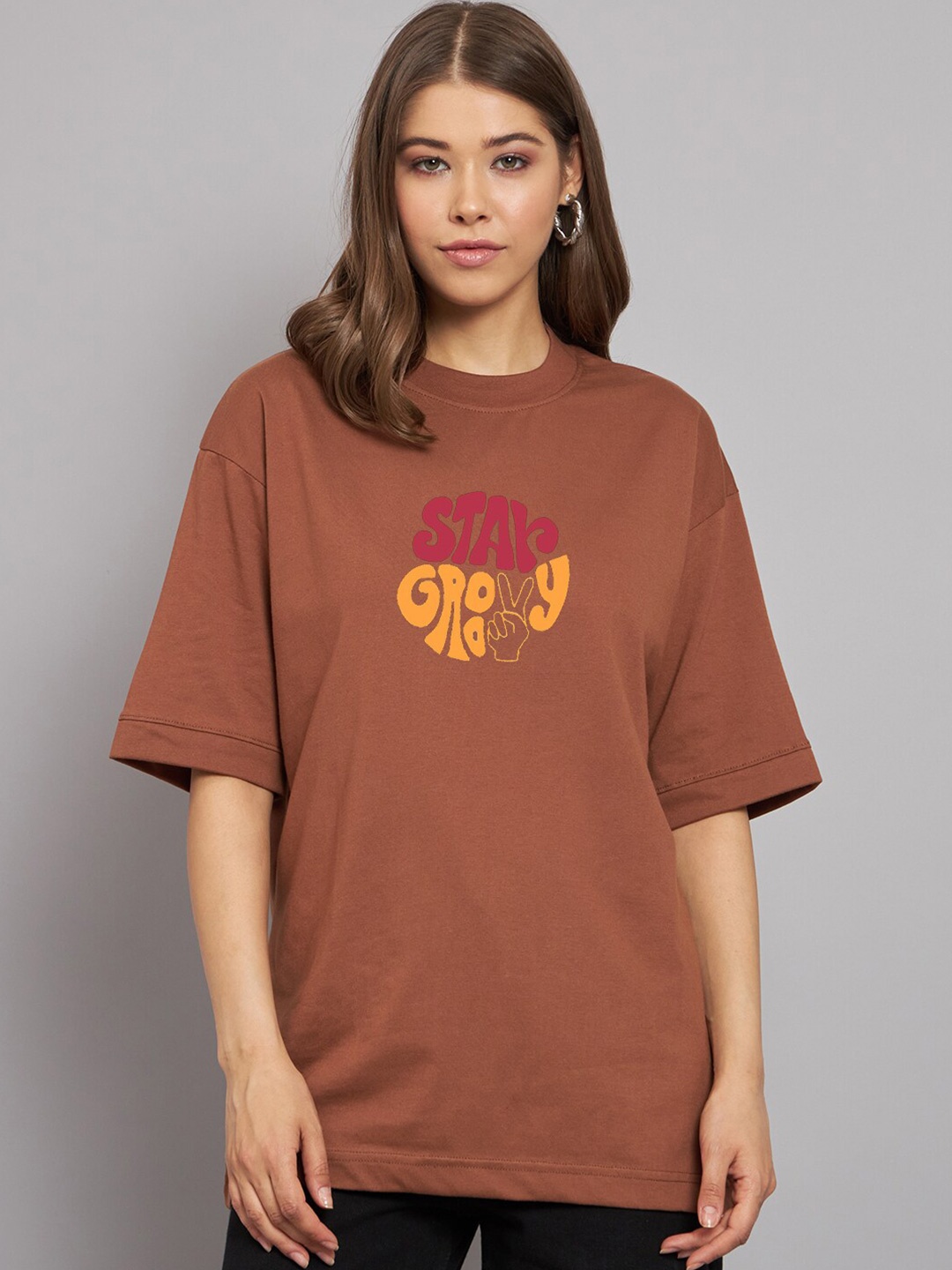 

Imsa Moda Typography Printed Round Neck Drop-Shoulder Sleeves Pure Cotton T-shirt, Coffee brown