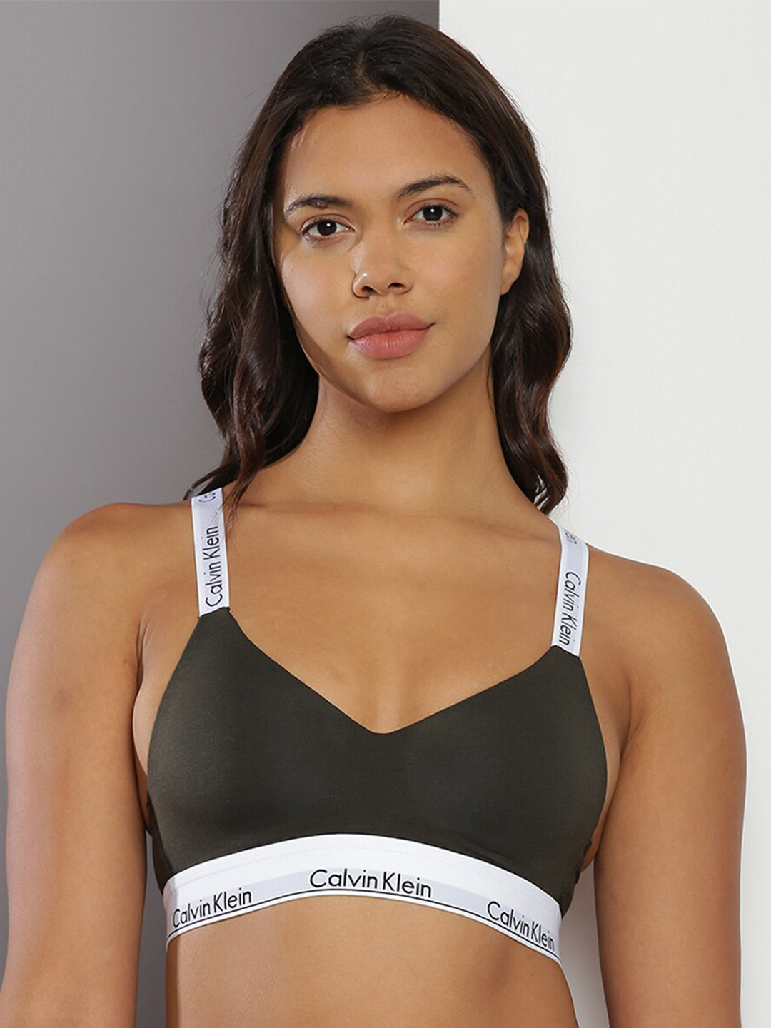 

Calvin Klein Underwear Full Coverage Lightly Padded T-Shirt Bra All Day Comfort, Green