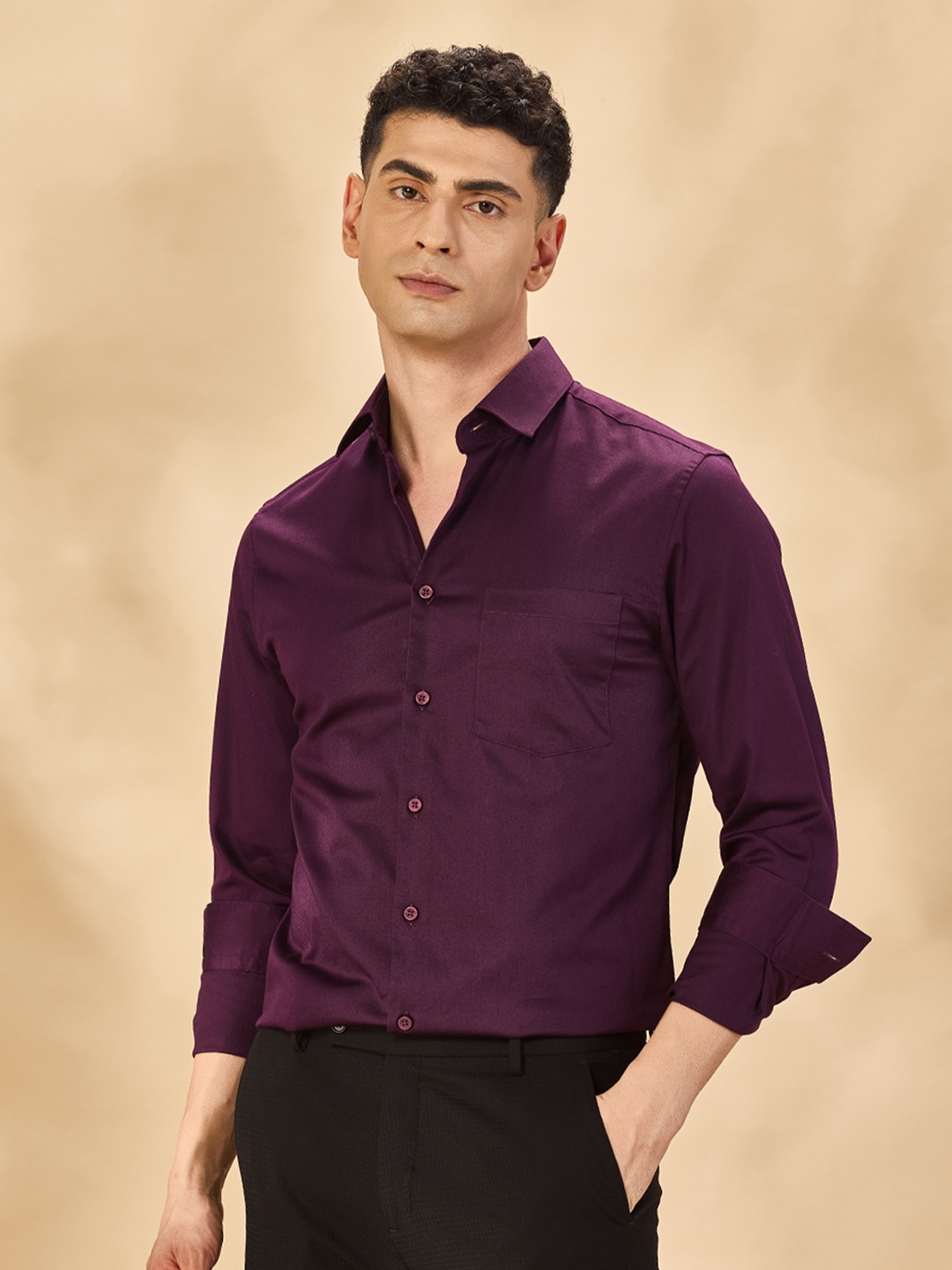 

Aldeno India Slim Spread Collar Satin Formal Shirt, Burgundy