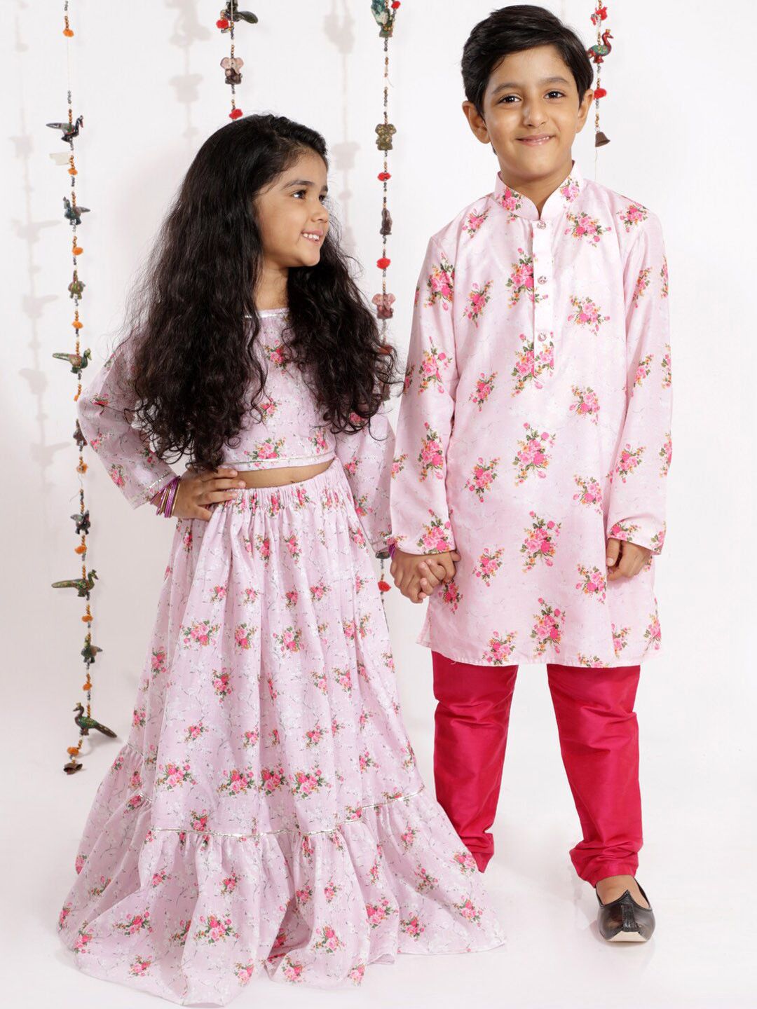 

VASTRAMAY Boys Floral Printed Mandarin Collar Kurta With Churidar, Pink