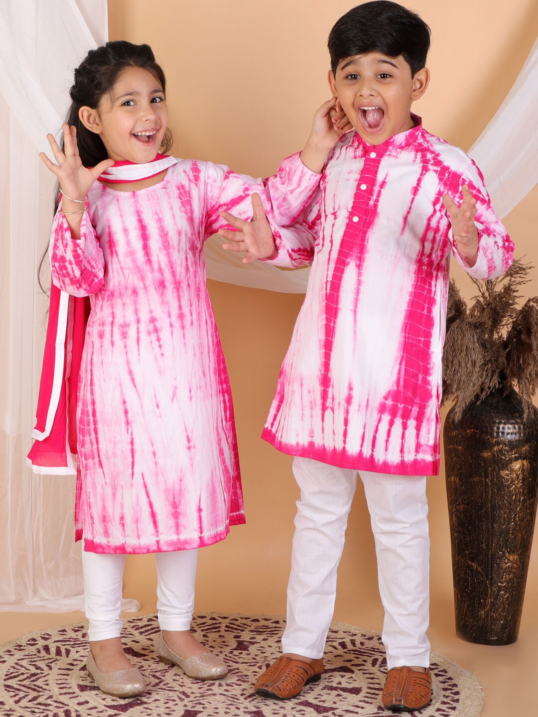 

VASTRAMAY Boys Dyed Regular Pure Cotton Kurta With Pyjamas, Pink