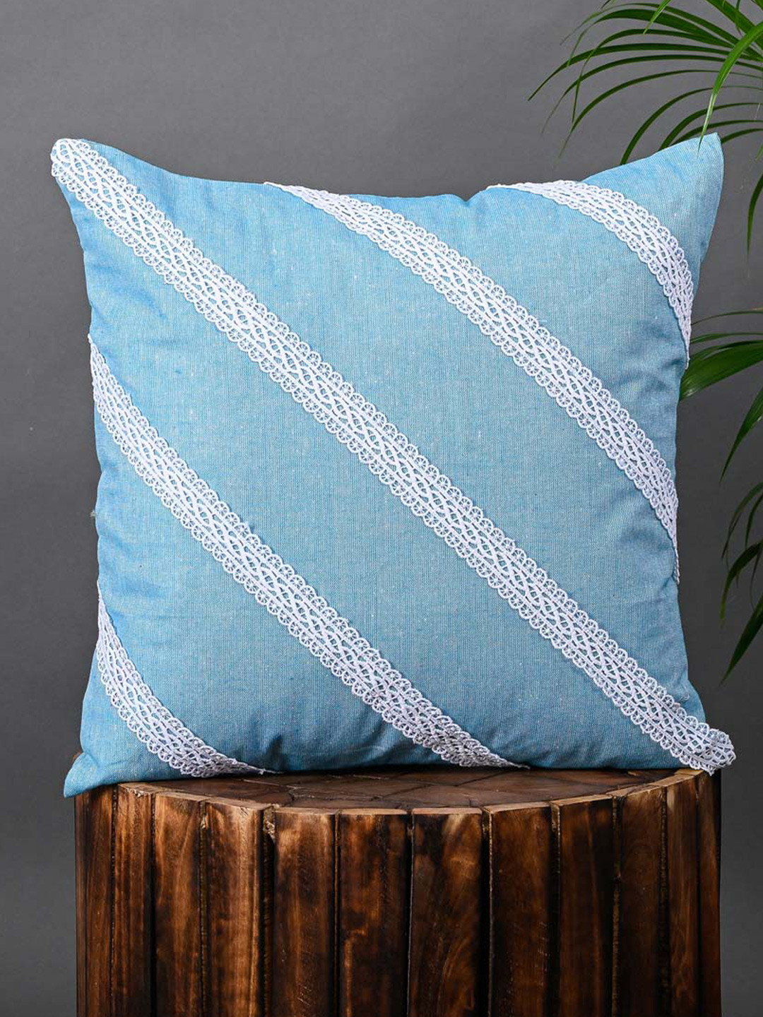 

OUSSUM 2 Pcs Blue & White Lace Detailed Cotton Square Cushion Covers