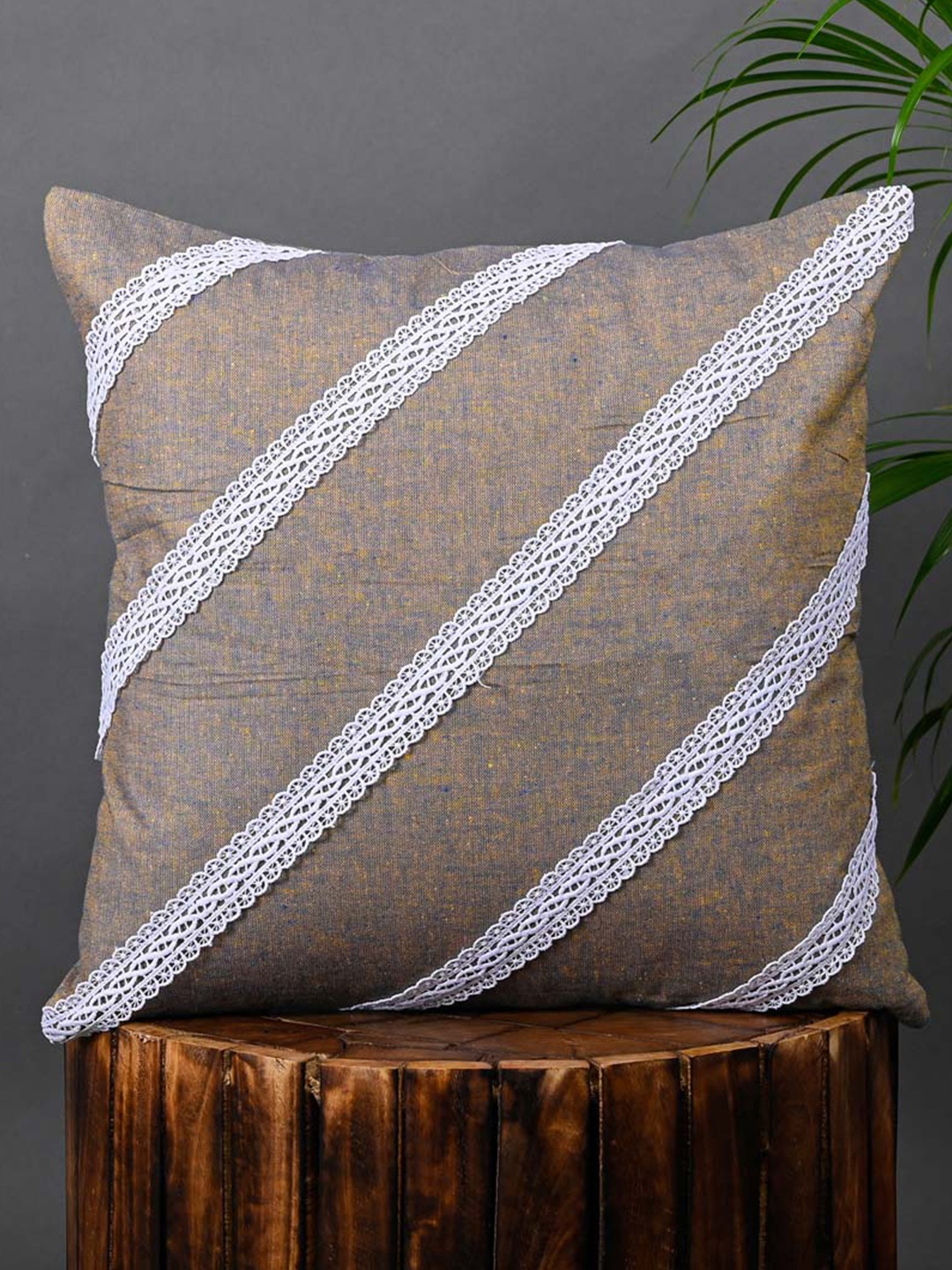 

OUSSUM 2 Pcs Brown & White Lace Detailed Cotton Square Cushion Covers