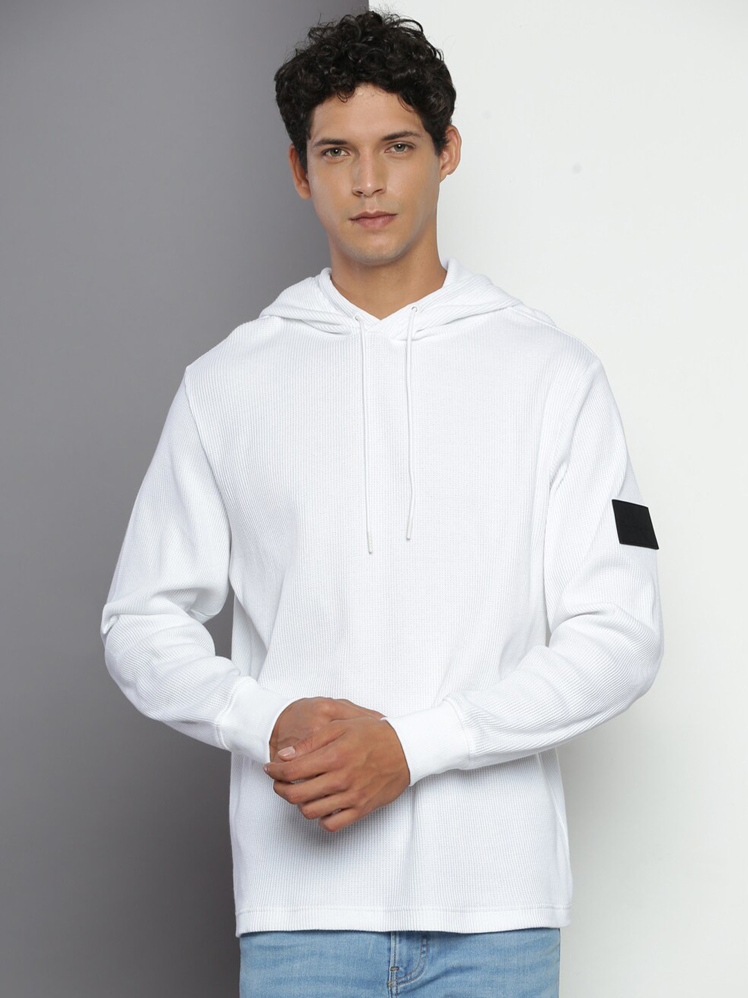 

Calvin Klein Jeans Long Sleeves Hooded Sweatshirt, White