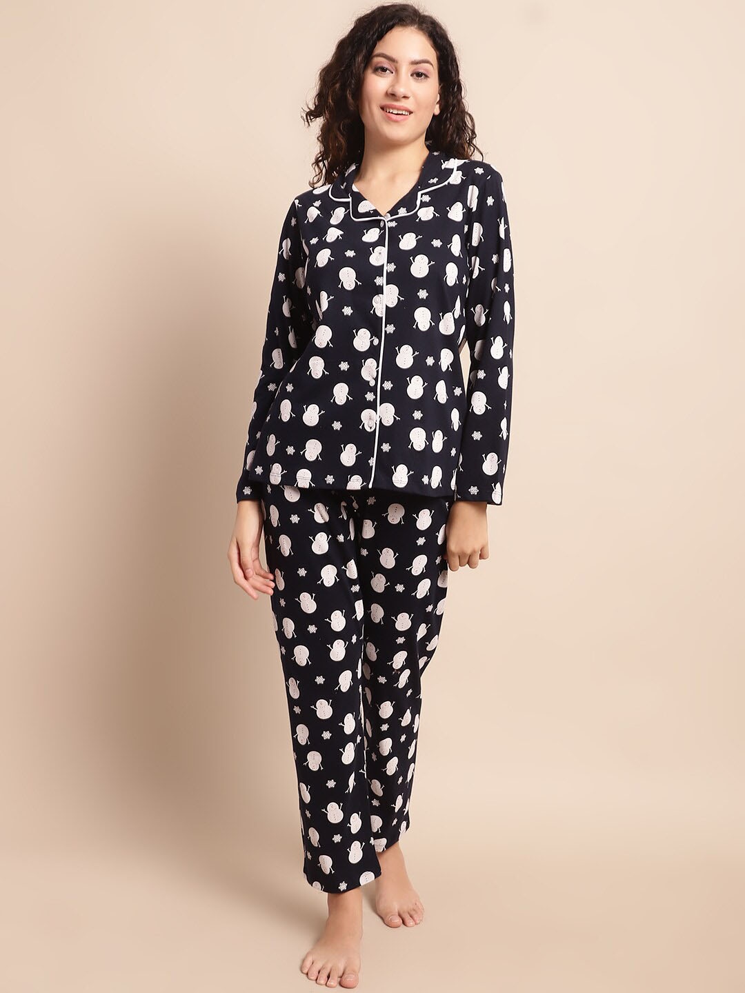 

Kanvin Black & White Conversational Printed Pure Cotton Shirt & Pyjamas
