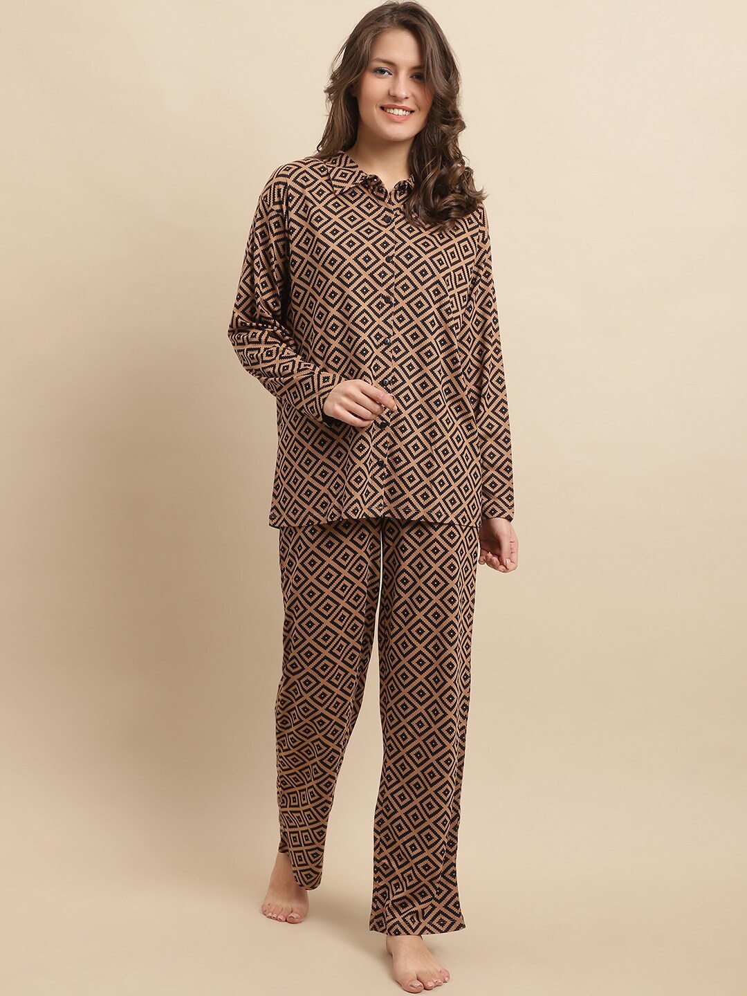 

Kanvin Beige & Black Geometric Printed Modal Night Suit