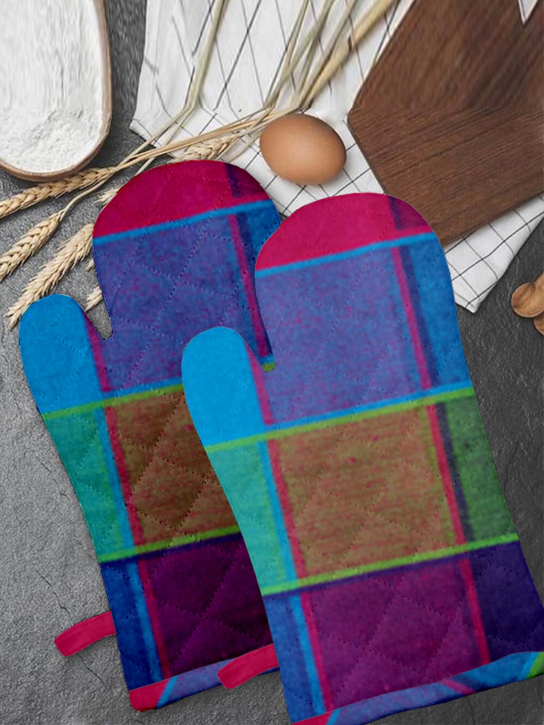 

Lushomes Blue & Maroon 2-Pieces Checked Quilted Heat Resistant Oven Gloves