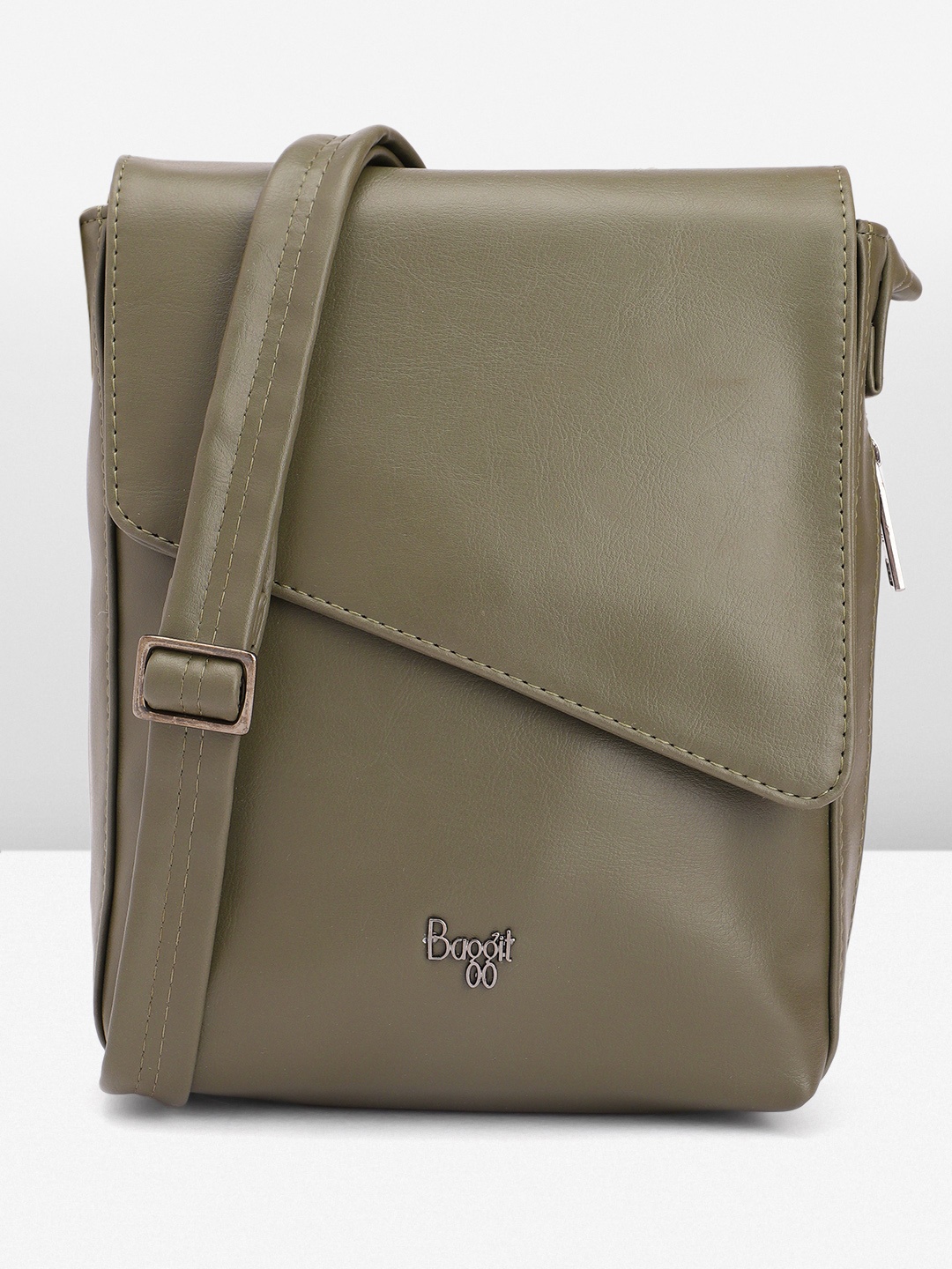 

Baggit Men Solid Messenger Bag, Olive