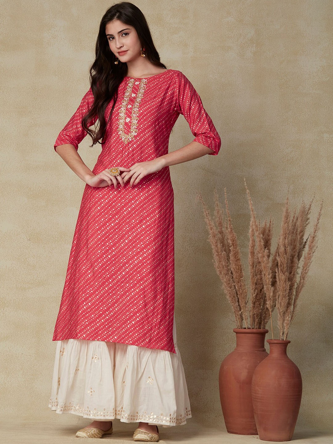 

FASHOR Pink Ethnic Motifs Printed Sequinned Chanderi Cotton Kurta