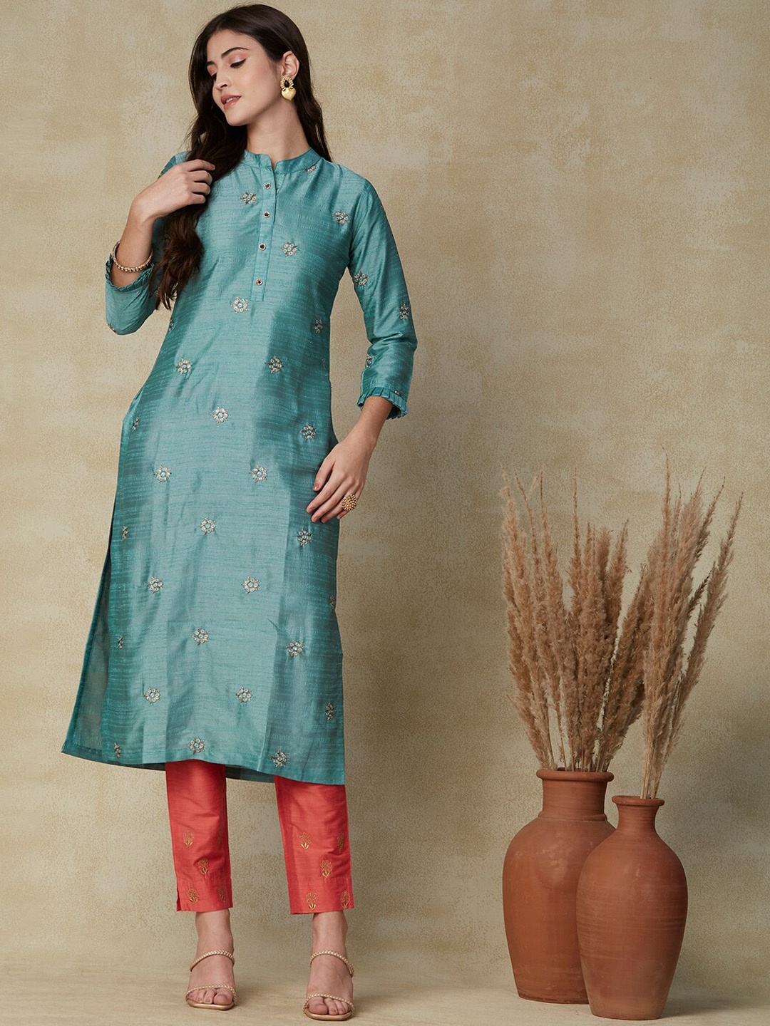 

FASHOR Sea Green Ethnic Motifs Embroidered Mandarin Collar Kurta