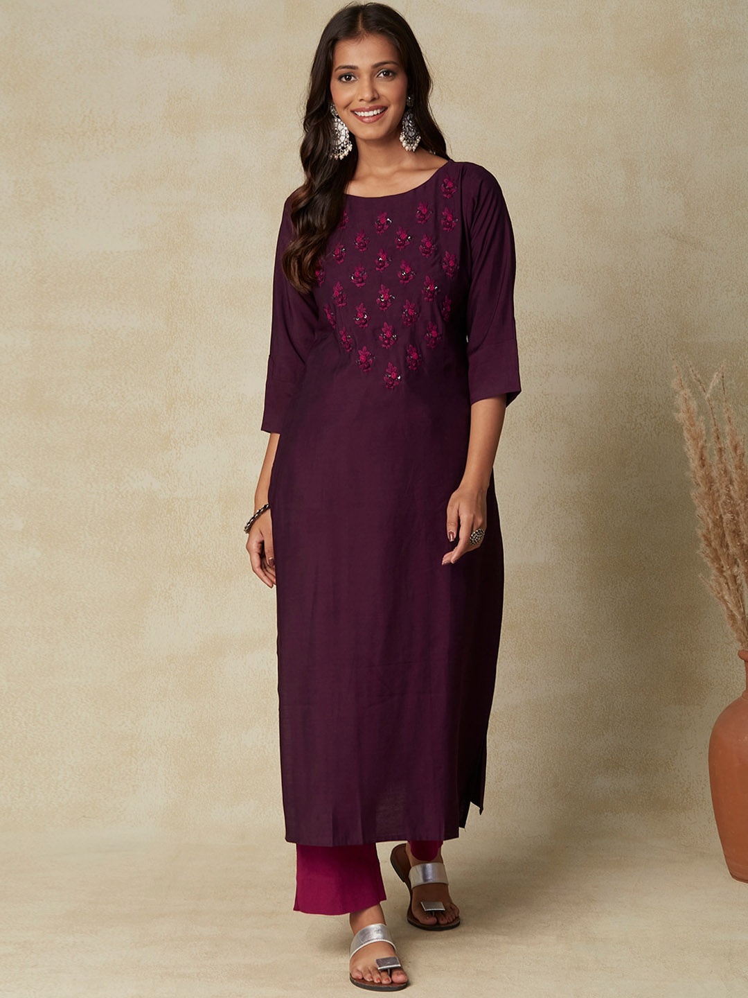 

FASHOR Floral Yoke Design Thread Work Straight Kurta, Purple
