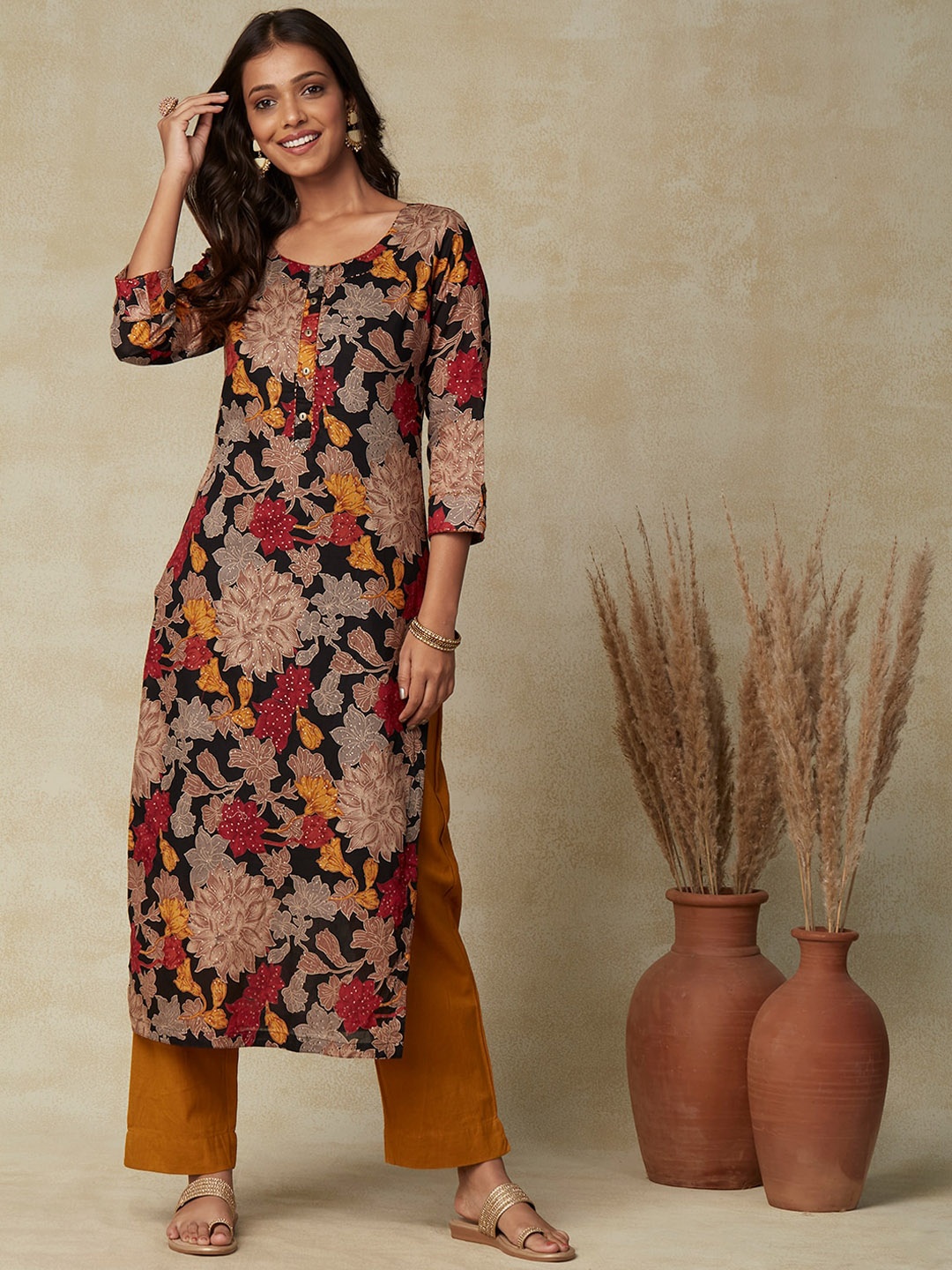 

FASHOR Black Floral Printed Beads & Stones Cotton Kurta