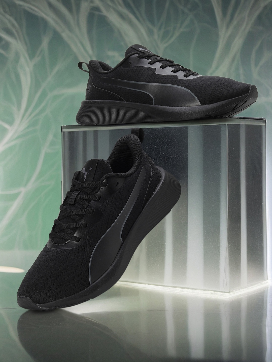 

Puma Unisex Flyer Lite Running Shoes, Black