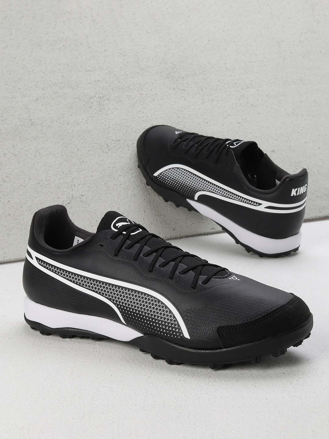 

Puma Unisex KING PRO TT Football Shoes, Black