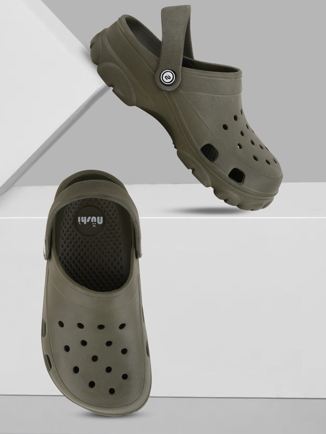 

BEONZA Men Self Design Lightweight Clogs, Olive