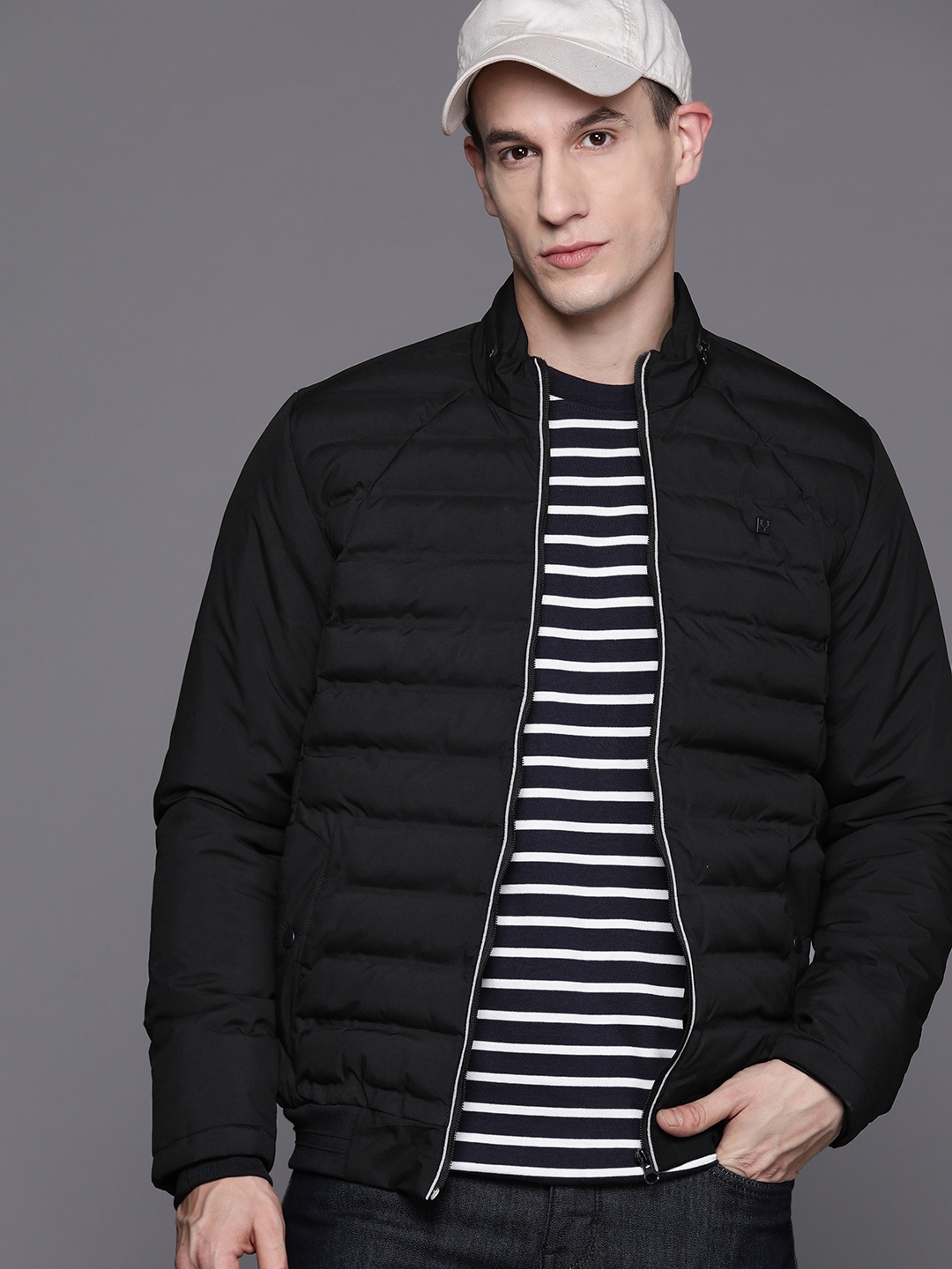 

Allen Solly Men Padded Jacket, Black