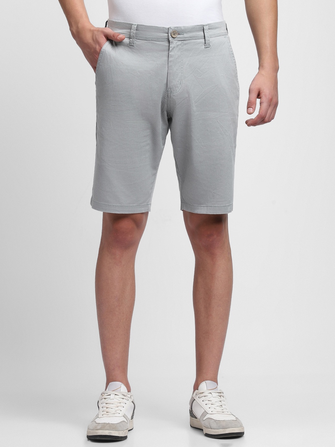 

Dennis Lingo Men Mid-Rise Slim Fit Chino Shorts, Grey