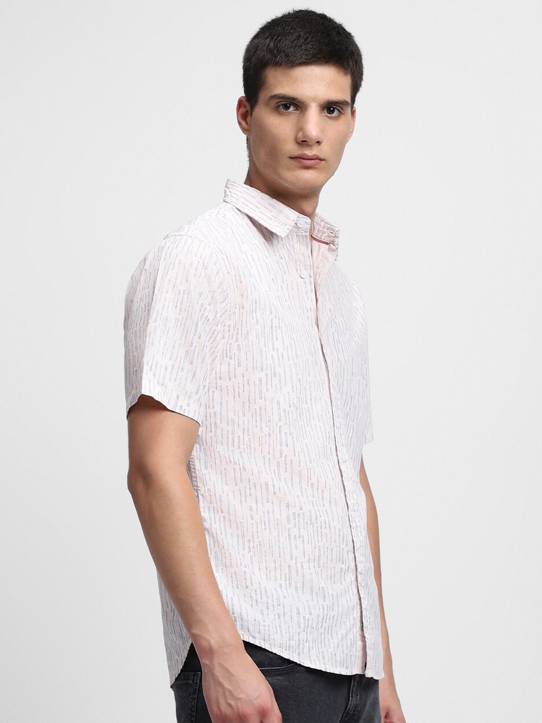 

Dennis Lingo Geometric Printed Pure Cotton Casual Shirt, White