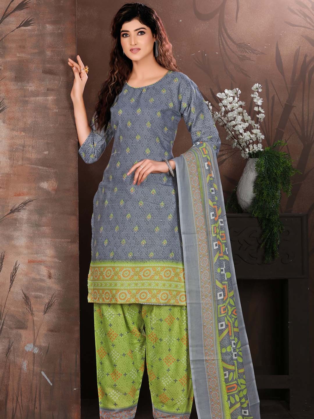 

KALINI Ethnic Motifs Printed Kurta With Patiala & Dupatta, Grey