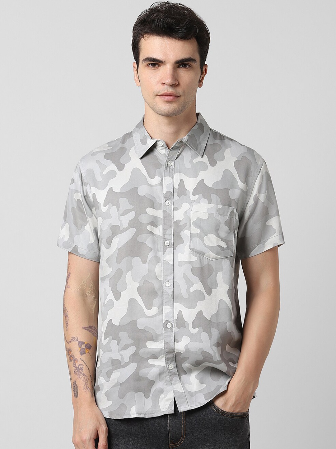 

People Grey Slim Fit Abstract Printed Casual Shirt