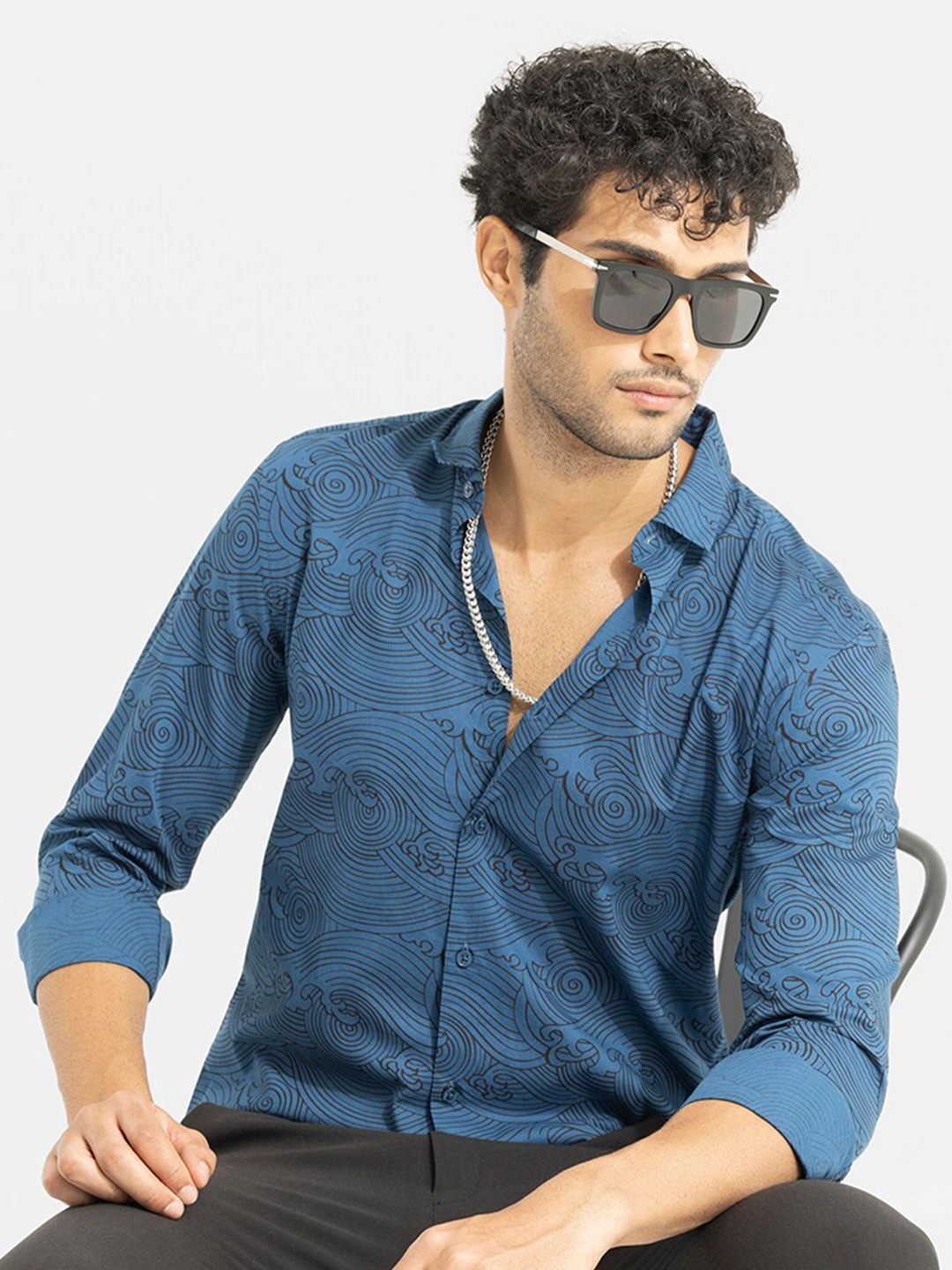 

Snitch Blue Slim Fit Abstract Printed Casual Shirt