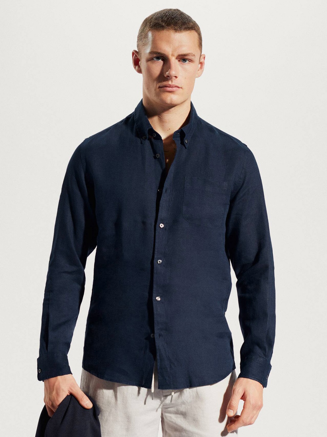 

MANGO MAN Linen Slim Fit Opaque Casual Shirt, Navy blue