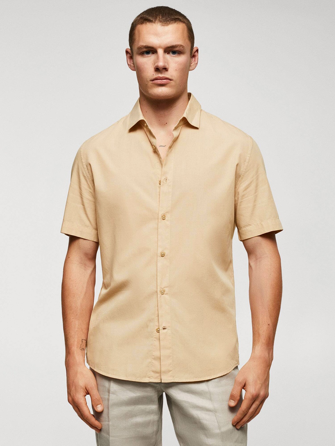 

MANGO MAN Solid Opaque Casual Shirt, Beige