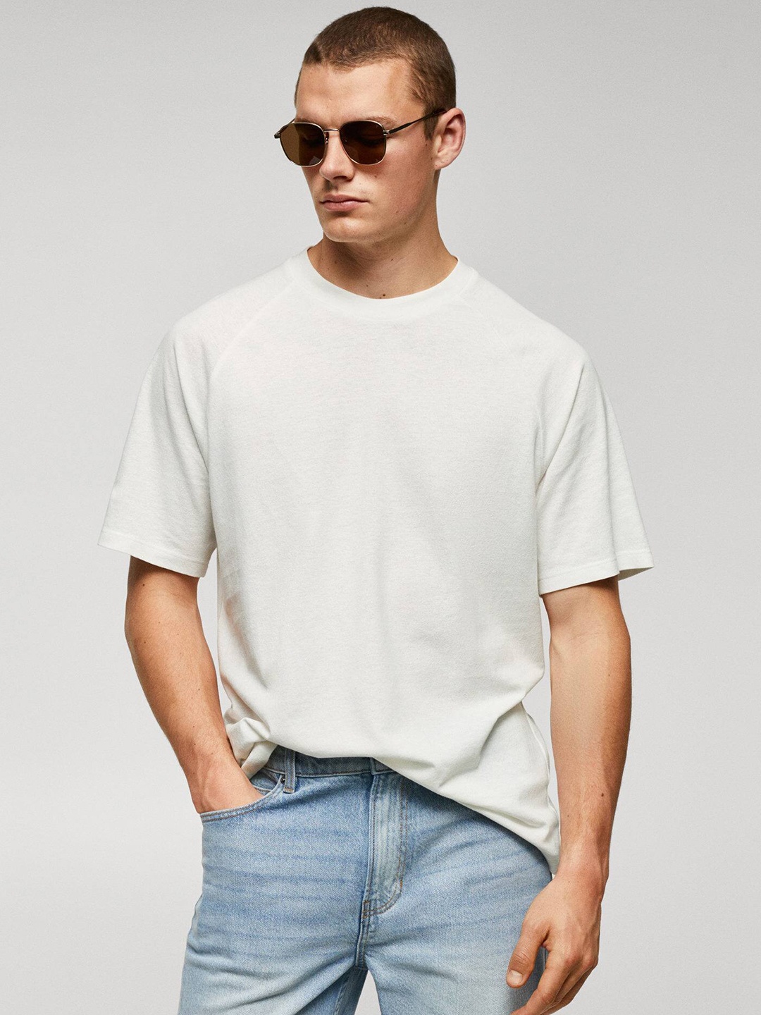 

MANGO MAN Solid Cotton Linen T-shirt, Off white