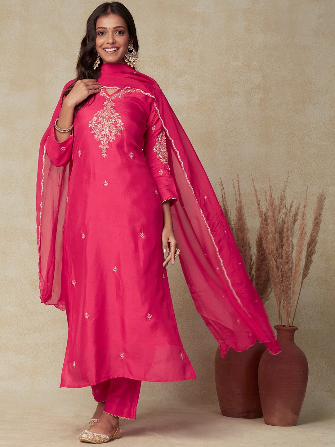 

FASHOR Magenta Floral Embroidered Beads & Stones Kurta With Trousers & Dupatta