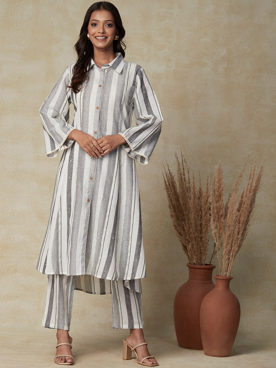 

FASHOR Black Striped Shirt Collar Panelled High-Low Pure Cotton Kurta With Trousers