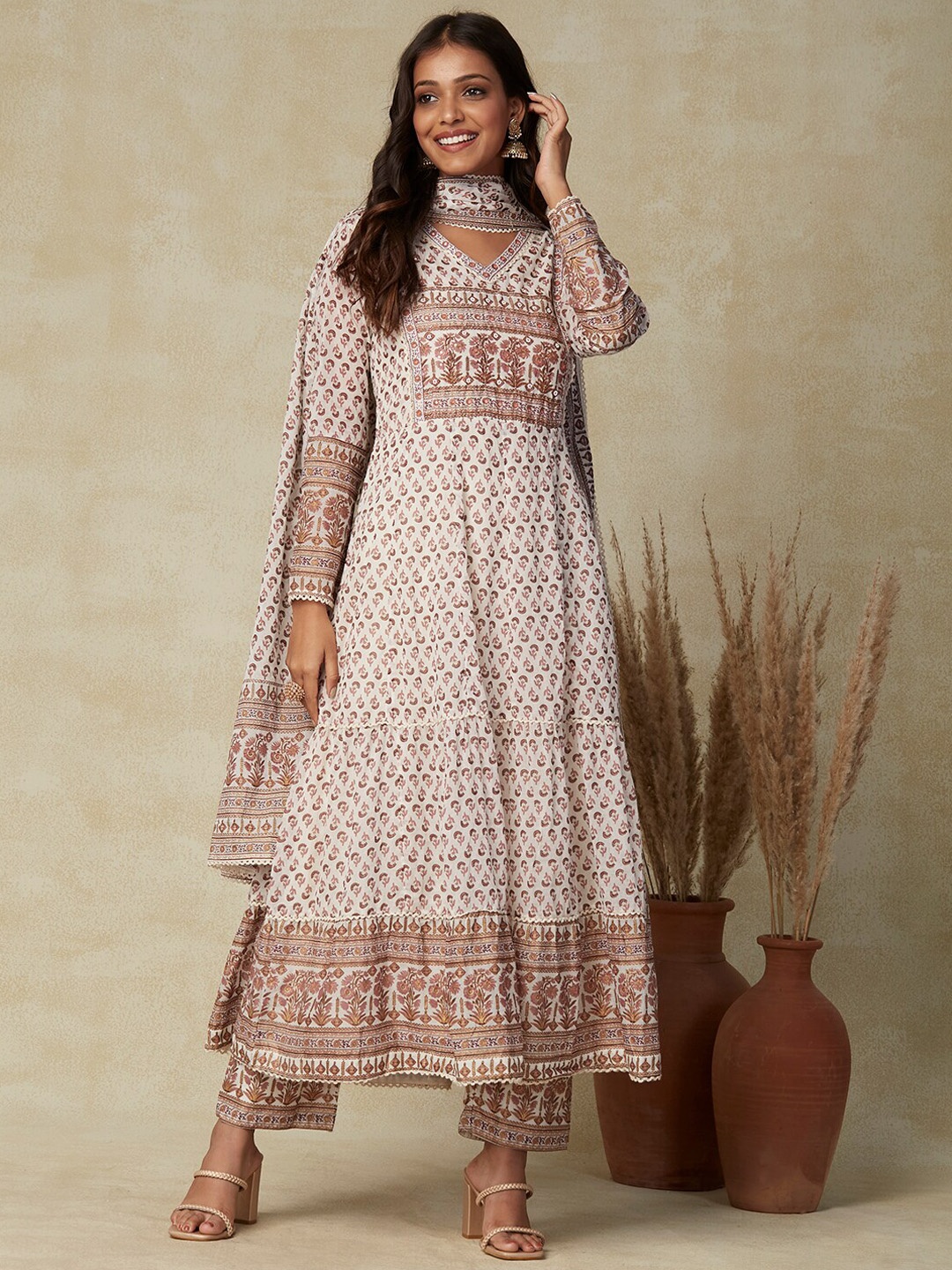 

FASHOR Off White Ethnic Motifs Printed Pure Cotton Kurta With Trousers & Dupatta