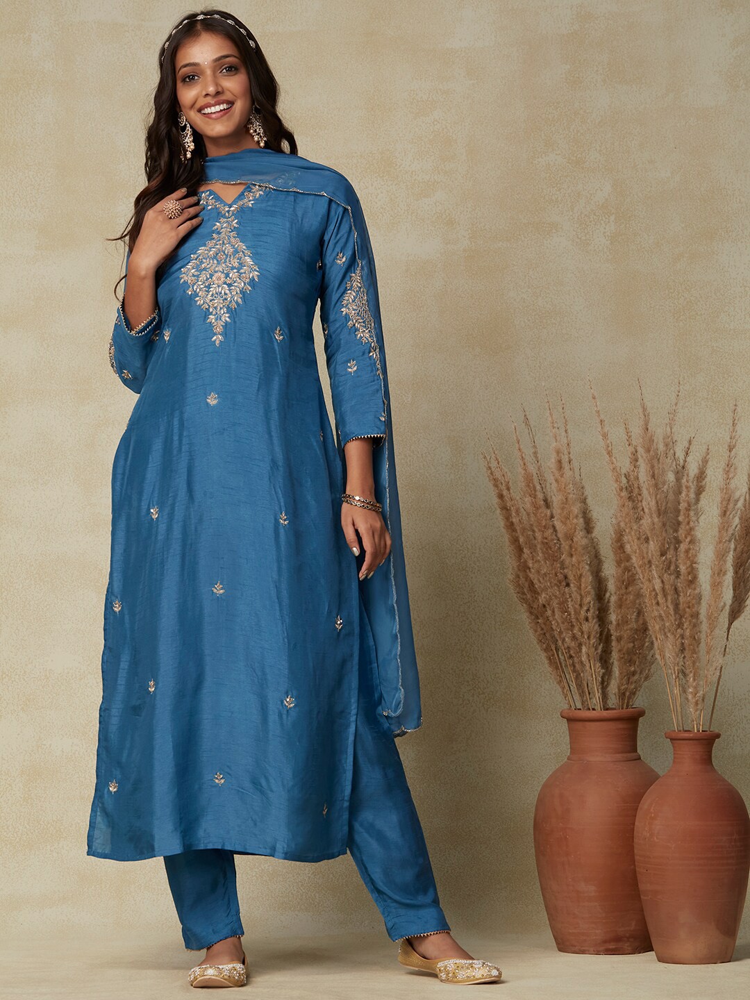 

FASHOR Blue Floral Embroidered Beads & Stones Kurta With Trousers & Dupatta