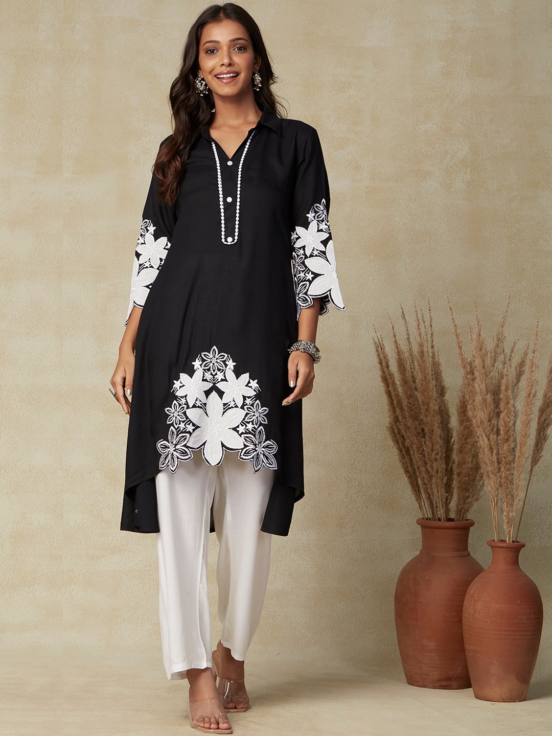 

FASHOR Black Floral Embroidered Thread Work Detailed A-Line Kurta with Trousers