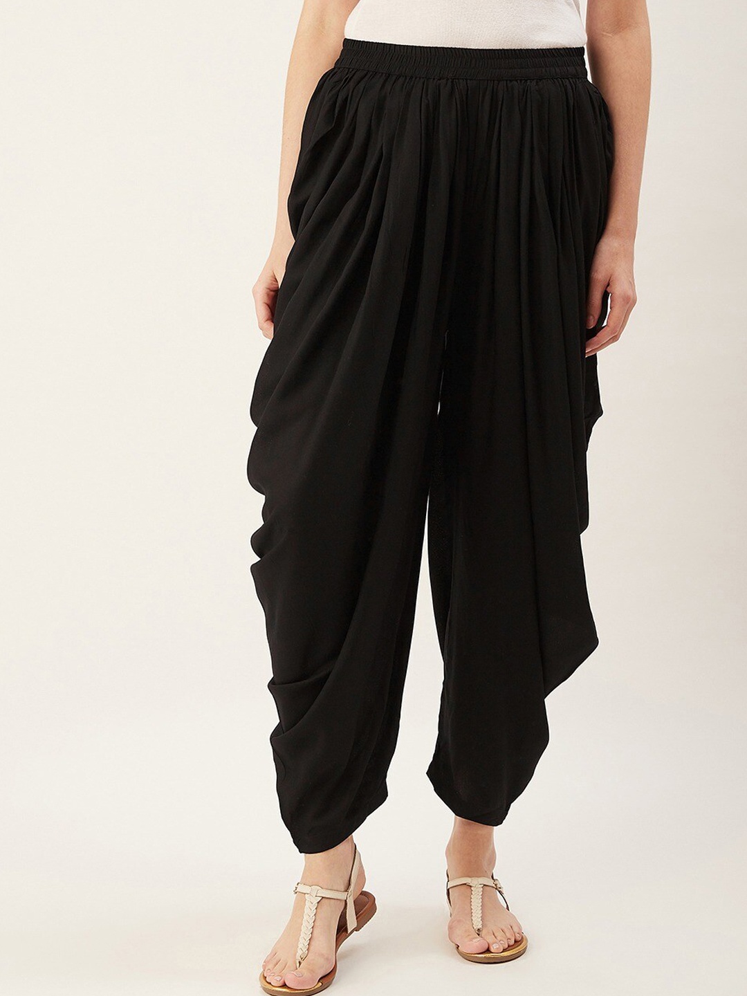 

SUTI Mid-Rise Loose-Fit Cotton Patiala, Black