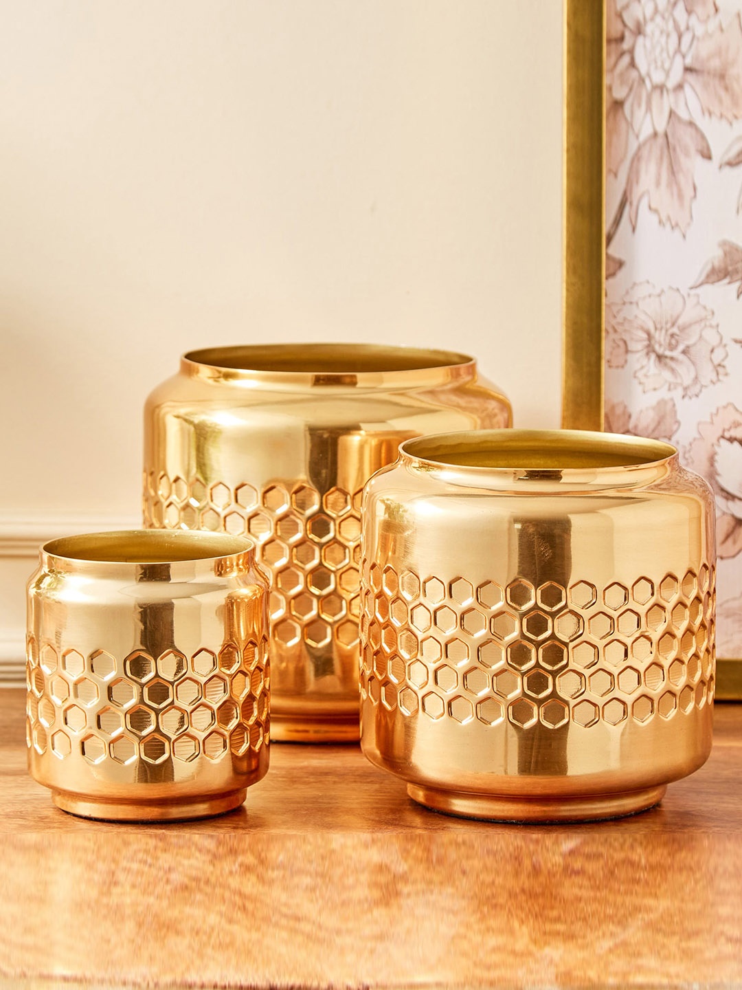 

Home Centre Austin Hexa Golden Metal Honeycomb Votive Holder, Gold