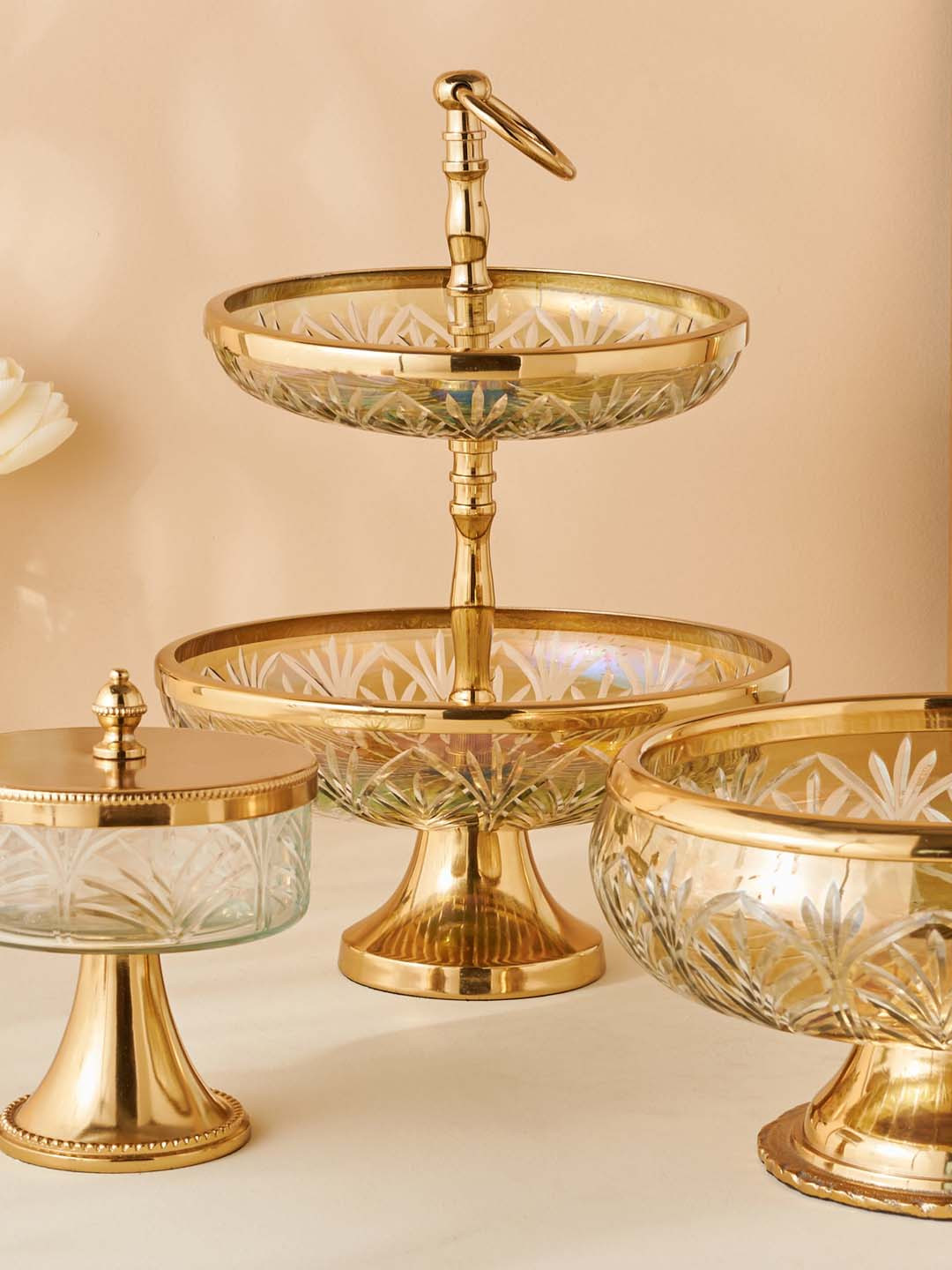 

Home Centre Hoovu Transparent Glass Serving Bowl with Lid, Gold