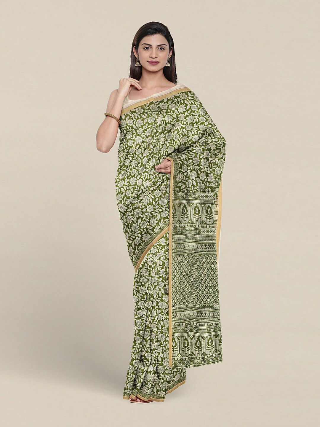 

Pothys Floral Printed Pure Cotton Saree With Blouse Piece, Green