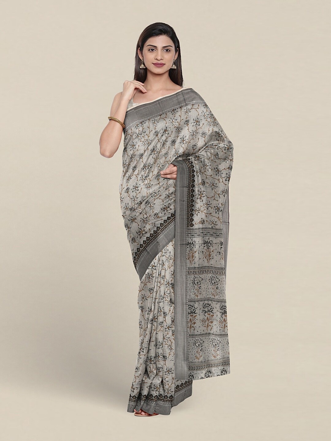 

Pothys Floral Printed Pure Cotton Saree, Grey