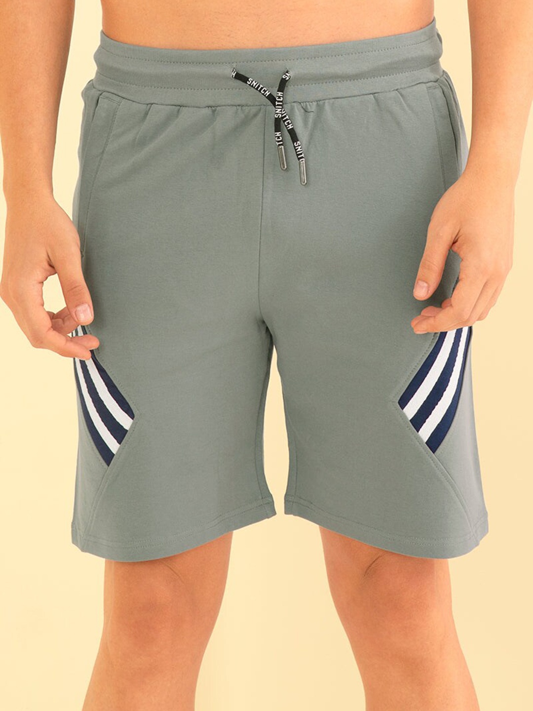 

Snitch Men Grey Mid-Rise Cotton Shorts