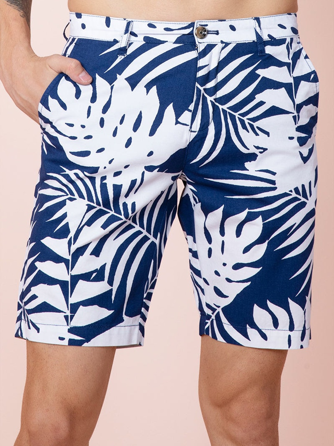 

Snitch Navy Blue Men Floral Printed Shorts